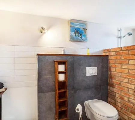 Apartament Loftwohnung In Einer Preisgekroenten Denkmalhofreite