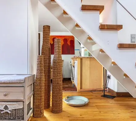 Apartament Loftwohnung In Einer Preisgekroenten Denkmalhofreite *